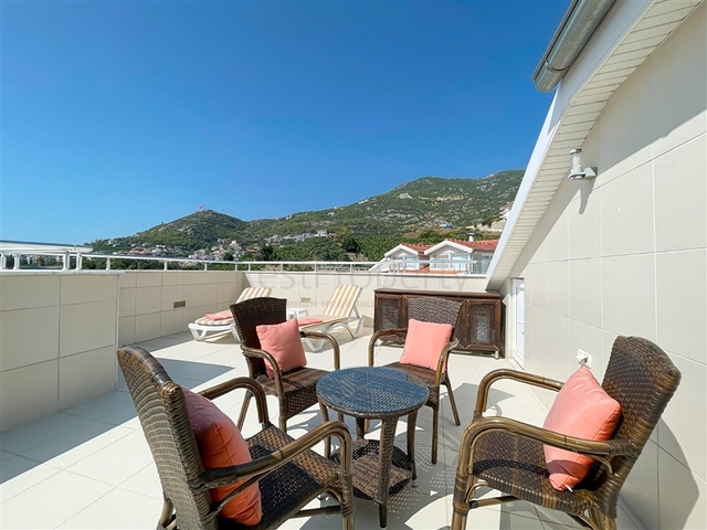 Просторный пентхаус 3+1 в районе Джикджилли