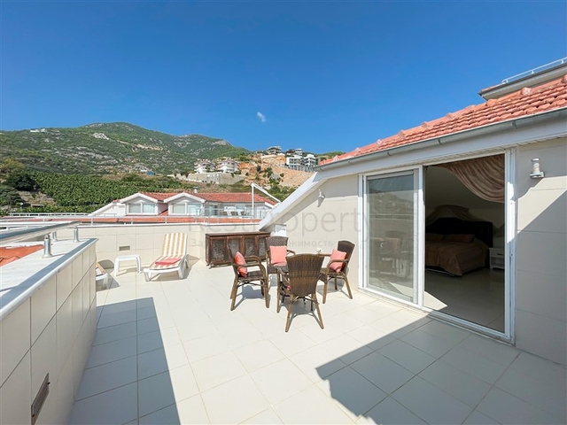 Просторный пентхаус 3+1 в районе Джикджилли