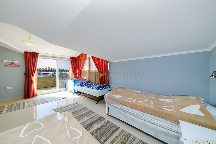 Пентхаус 4+1 с видом на море в Джикджилли