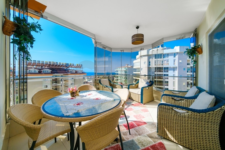 Пентхаус 4+1 с видом на море в Джикджилли