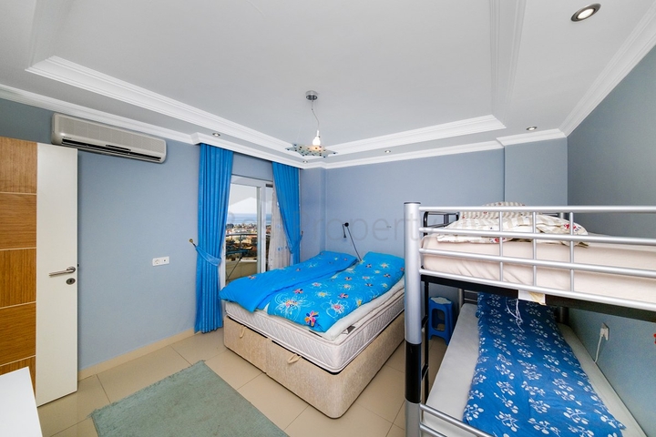 Пентхаус 4+1 с видом на море в Джикджилли