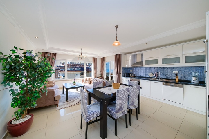 Пентхаус 4+1 с видом на море в Джикджилли