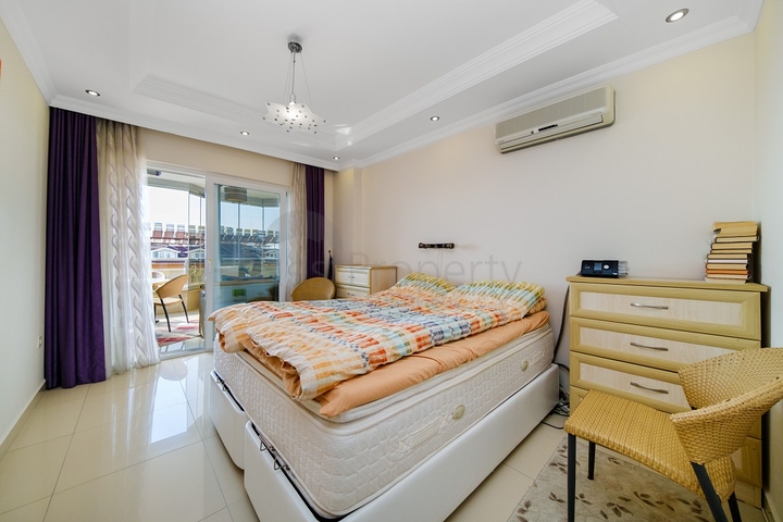 Пентхаус 4+1 с видом на море в Джикджилли