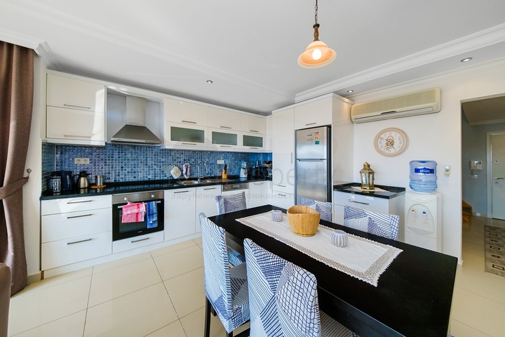 Пентхаус 4+1 с видом на море в Джикджилли