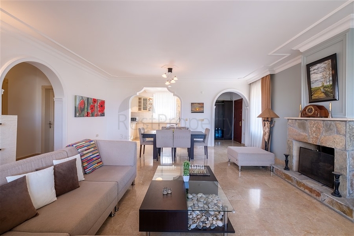 Меблированная вилла планировкой 2+1 в районе Махмутлар