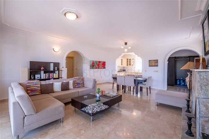 Меблированная вилла планировкой 2+1 в районе Махмутлар