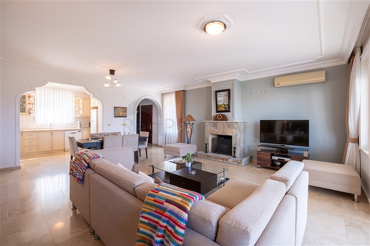 Меблированная вилла планировкой 2+1 в районе Махмутлар