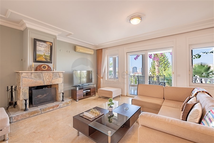 Меблированная вилла планировкой 2+1 в районе Махмутлар