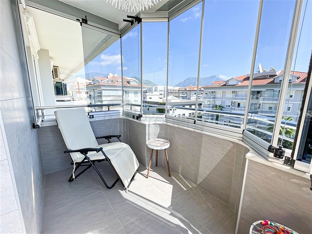 Просторная квартира с удобным местом расположения в районе Оба