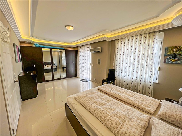 Пентхаус планировкой 3+1 в районе Оба