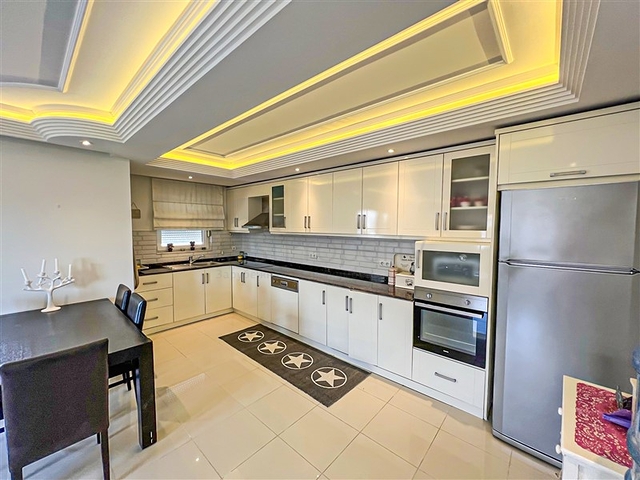 Пентхаус планировкой 3+1 в районе Оба