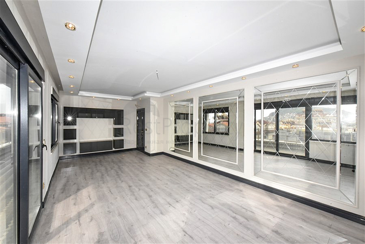 Квартира 3+1 с отдельной кухней в центре Алании