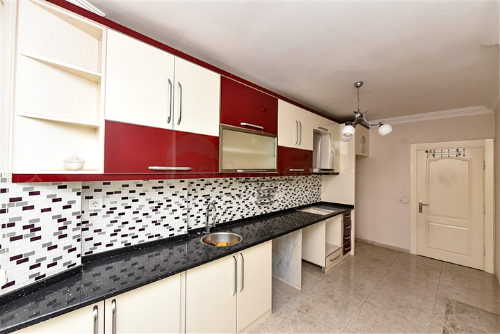 Большая квартира 3+1 в центре Алании 