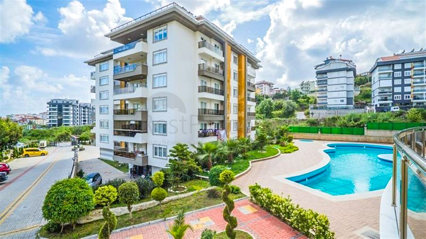 Пентхаус планировкой 4+1 с отдельной кухней в районе Оба