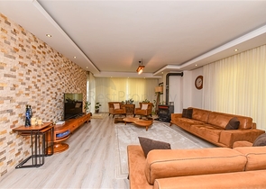 Пентхаус планировкой 4+1 с отдельной кухней в районе Оба