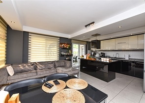 Пентхаус планировкой 4+1 с отдельной кухней в районе Оба