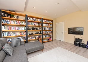 Пентхаус планировкой 4+1 с отдельной кухней в районе Оба