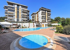 Пентхаус планировкой 4+1 с отдельной кухней в районе Оба