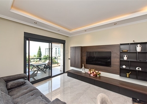 Двухкомнатная квартира с видом на море