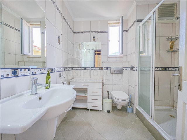 Вилла планировкой 4+1 в районе Каргыджак