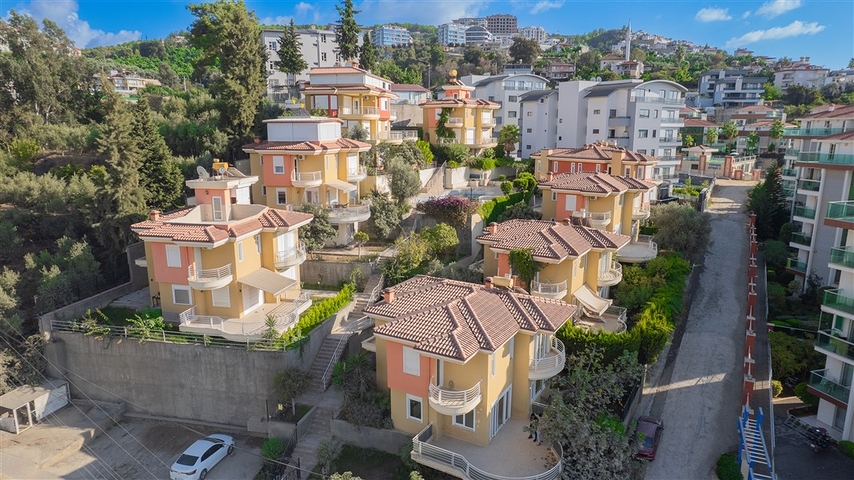 Вилла планировкой 4+1 в районе Каргыджак