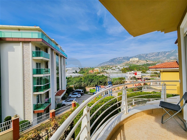 Вилла планировкой 4+1 в районе Каргыджак