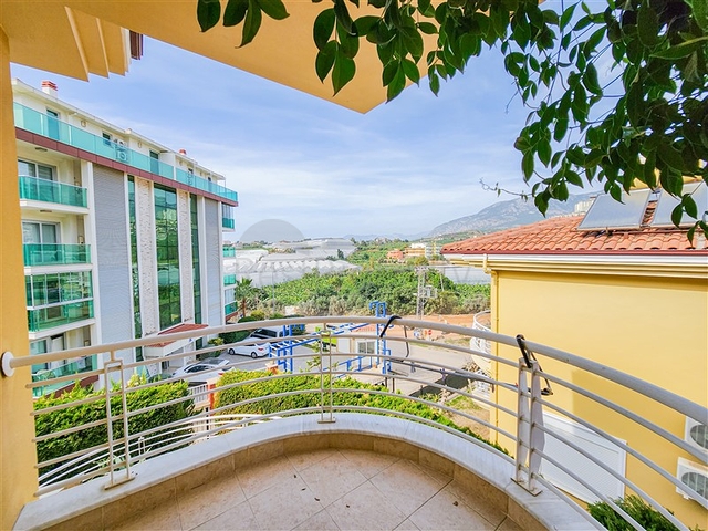 Вилла планировкой 4+1 в районе Каргыджак