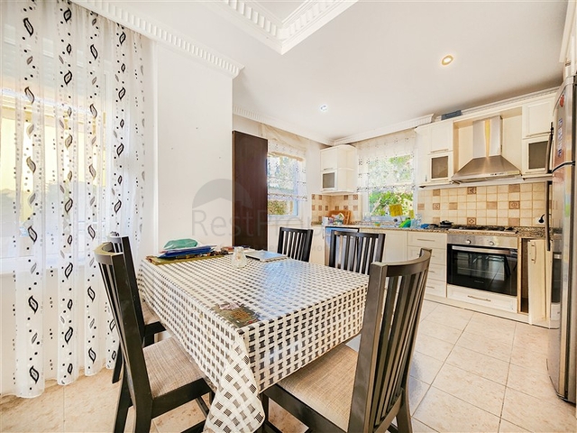 Вилла планировкой 4+1 в районе Каргыджак