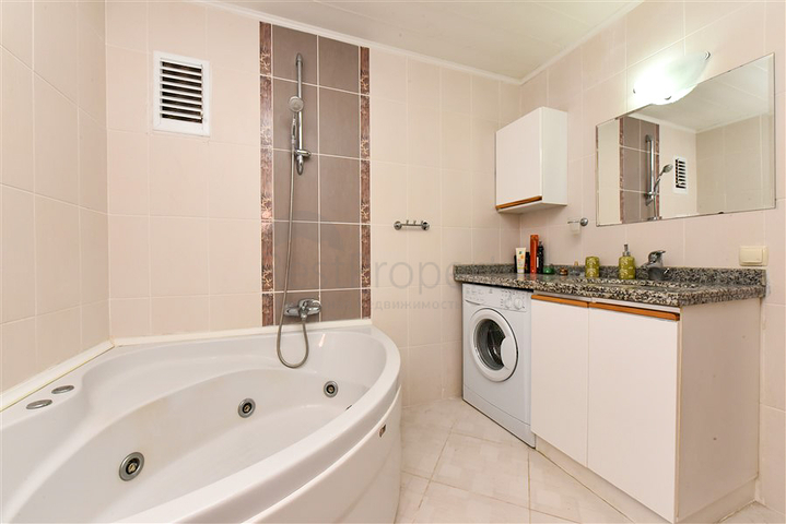 Большая квартира 2+1 в районе Махмутлар 