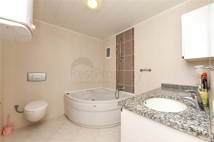 Большая квартира 2+1 в районе Махмутлар 