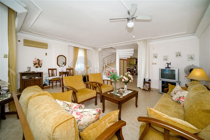 Пентхаус 2+1 с видом на море