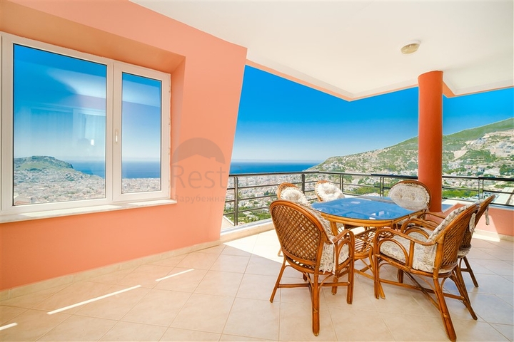 Пентхаус 2+1 с видом на море