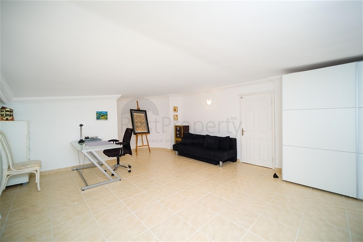 Пентхаус 3+1 с видом на море