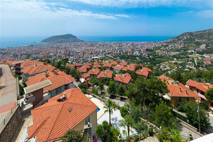 Пентхаус 3+1 с видом на море