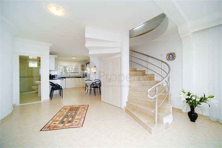 Пентхаус 3+1 с видом на море