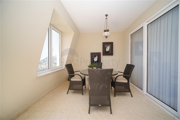 Пентхаус 3+1 с видом на море