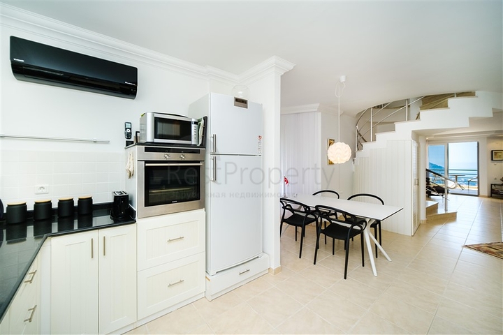 Пентхаус 3+1 с видом на море