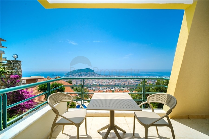 Пентхаус 3+1 с видом на море