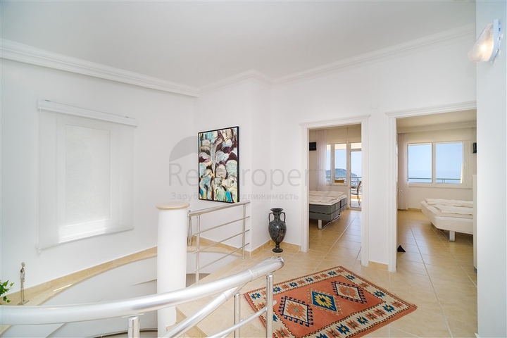 Пентхаус 3+1 с видом на море