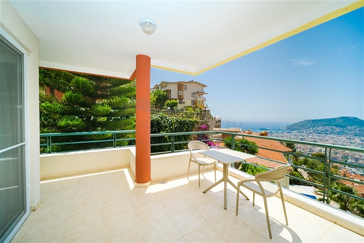 Пентхаус 3+1 с видом на море