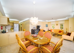 Квартира планировкой 2+1 с лучшими видовыми характеристиками в Алании.