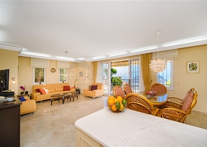 Квартира планировкой 2+1 с лучшими видовыми характеристиками в Алании.