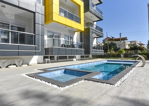 Квартира 1+1 в уютном комплексе в районе Авсаллар