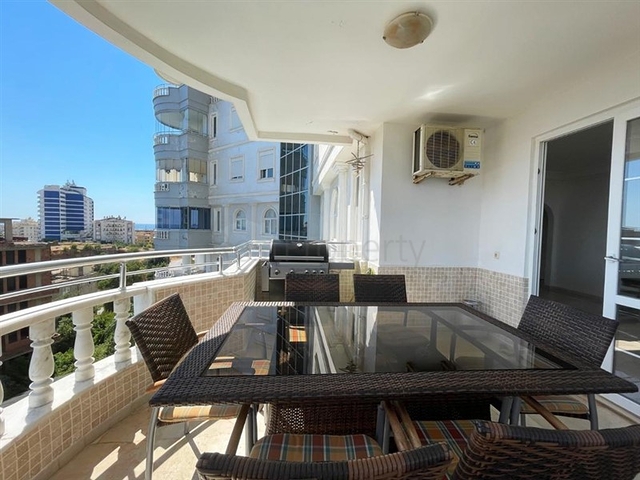 Квартира 2+1 с панорамным видом на горы в районе Тосмур