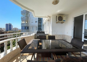 Квартира 2+1 с панорамным видом на горы в районе Тосмур