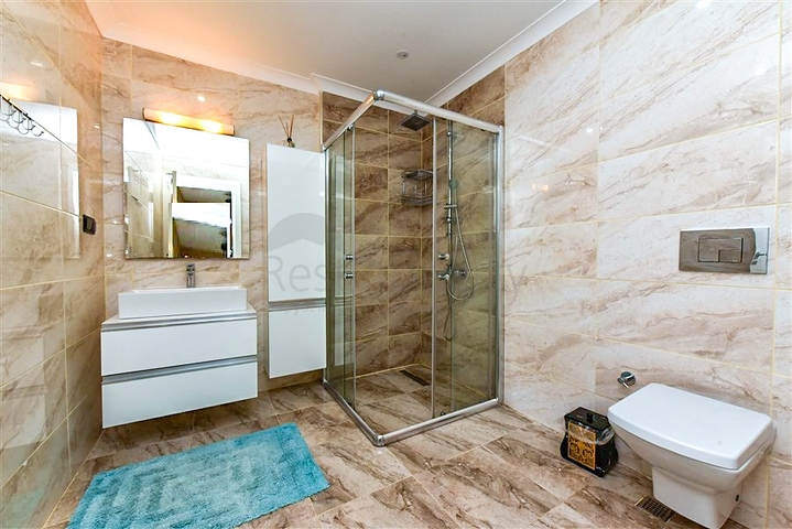 Меблированный пентхаус 2+1 всего в 200 метрах от моря