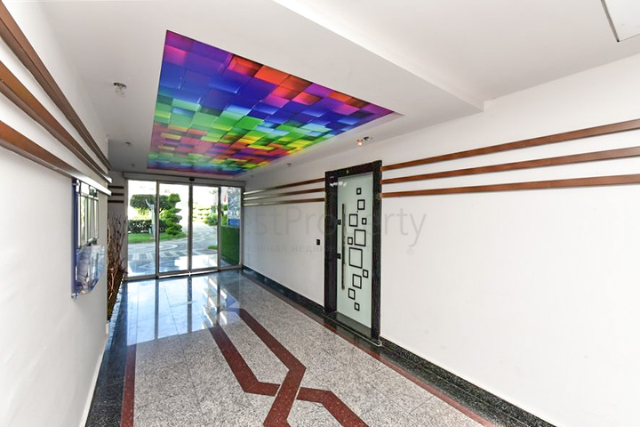 Меблированный пентхаус 2+1 всего в 200 метрах от моря