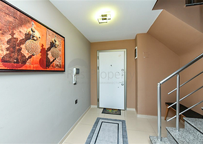 Меблированный пентхаус 2+1 всего в 200 метрах от моря