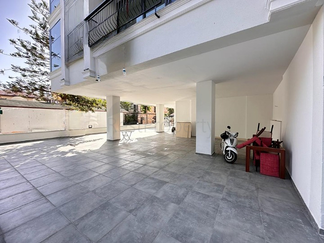 Двухкомнатная квартира с выходом в сад в центре Аланьи