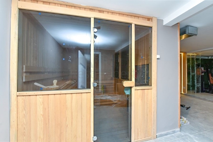 Двухкомнатная квартира с выходом в сад в центре Аланьи